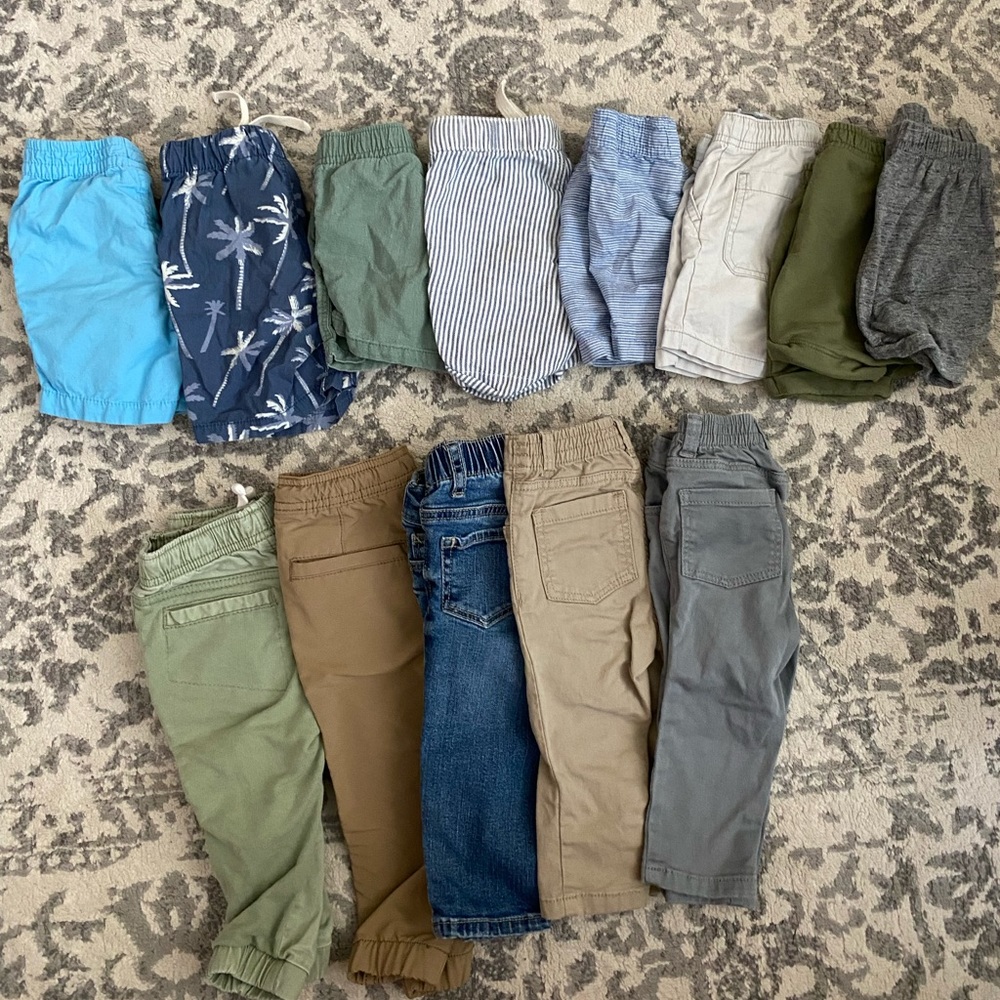 Shorts/Pants bundle 12-18 months. 13 piece (8 shorts, 5 pants)